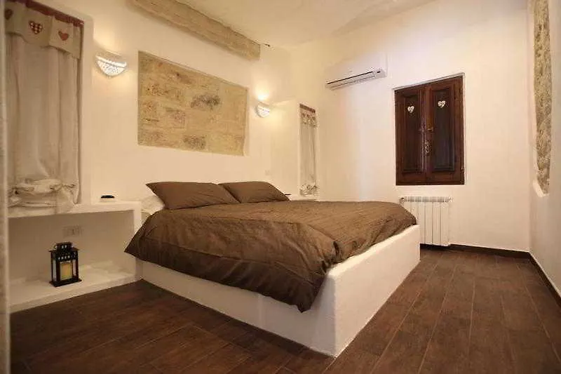Bed and Breakfast Rifugio Degli Svevi Bari 3*,